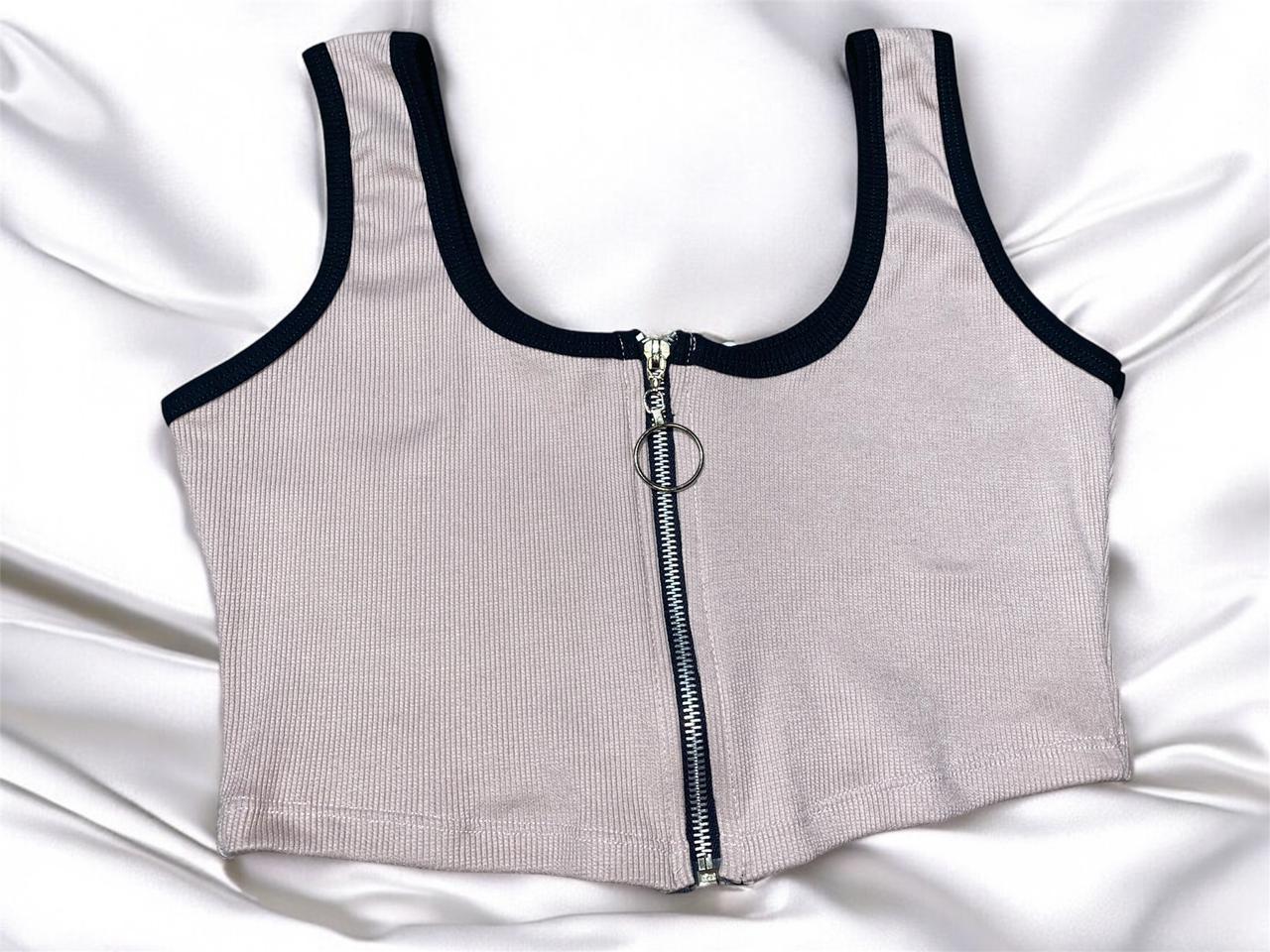 Blusa con cremallera