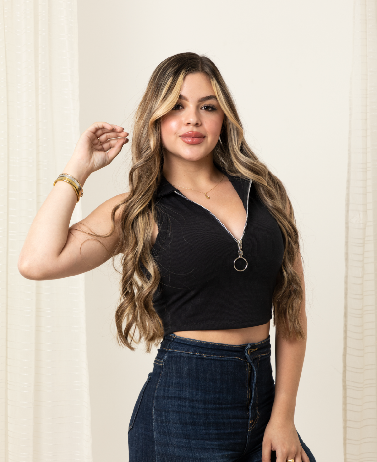 Blusa crop top con cuello polo